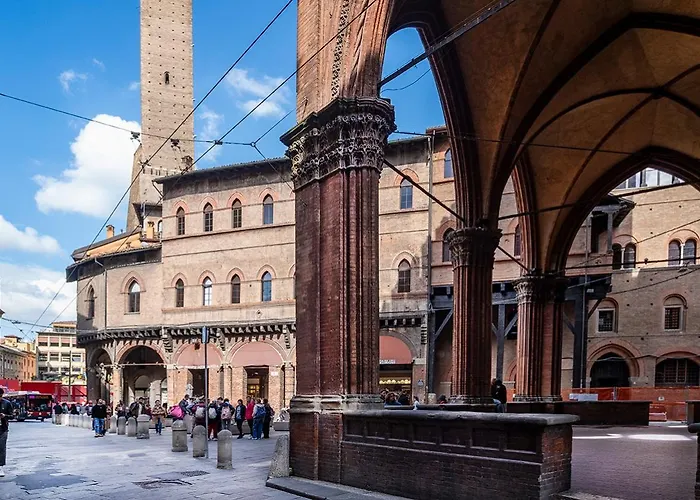 House Of Magic - Due Torri