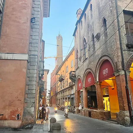 House Of Magic - Due Torri *