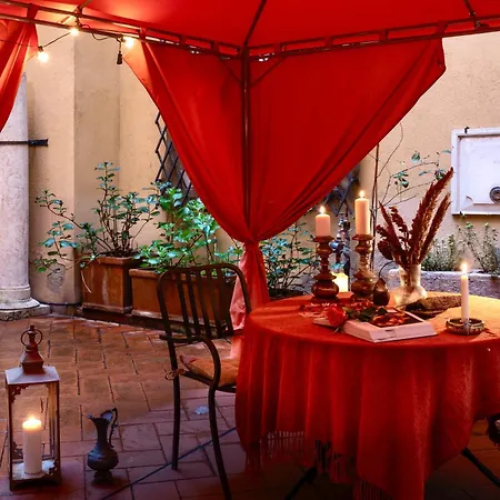 House Of Magic - Due Torri * Bologna